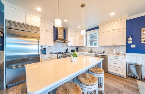 North End Casa | Oceanfront Luxury:5BR 4BA Home with Front Porch & Modern Comforts