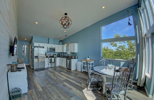 Homer Apartamento | Penthouse de lujo frente al mar con vistas a la bahía de Kachemak y el Homer Spit!