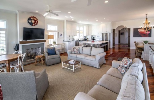 Pawleys Island Casa | FRENTE AL MAR - North End - ¡PASOS A LA PLAYA! FAMILY FRIENDLY! ¡CASA DE SUS SUEÑOS!