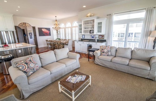 Pawleys Island Casa | FRENTE AL MAR - North End - ¡PASOS A LA PLAYA! FAMILY FRIENDLY! ¡CASA DE SUS SUEÑOS!
