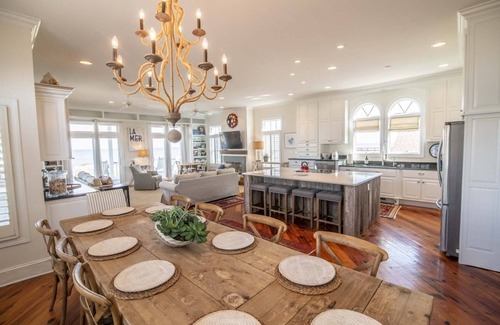 Pawleys Island Casa | FRENTE AL MAR - North End - ¡PASOS A LA PLAYA! FAMILY FRIENDLY! ¡CASA DE SUS SUEÑOS!