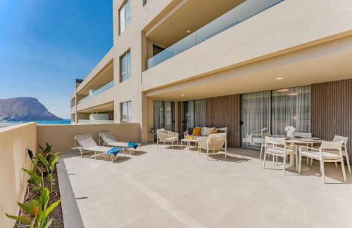 Granadilla de Abona Apartamento | Oceanfront Oasis - Stunning beach view apartment
