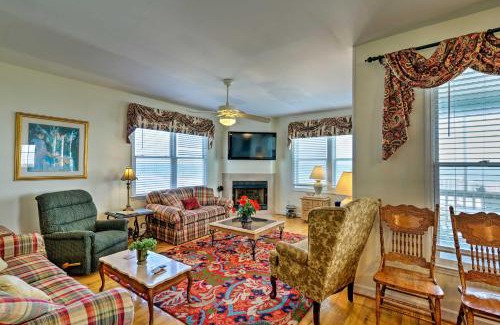Murrells Inlet Casa | Oceanfront Oasis with Sundeck 12 Mi to Myrtle Beach