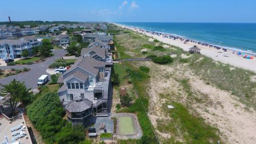 Whale Head Hill Casa | OCEANFRONT, Ocean Views, Community Amenities, Close to Beach Access-704, Sea Forever