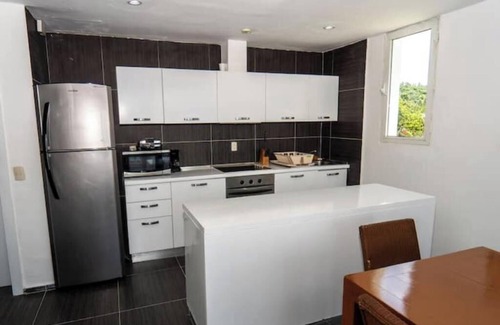 Samana Villa | Oceanfront paradise, sun-beach