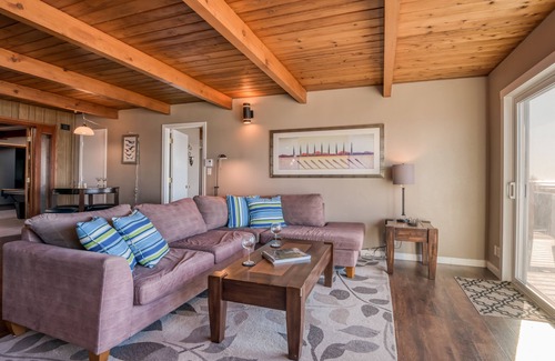 South Beach Casa | Oceanfront, Pet Friendly, Hot Tub, Amazing Views from the 600 Sq Ft Deck!