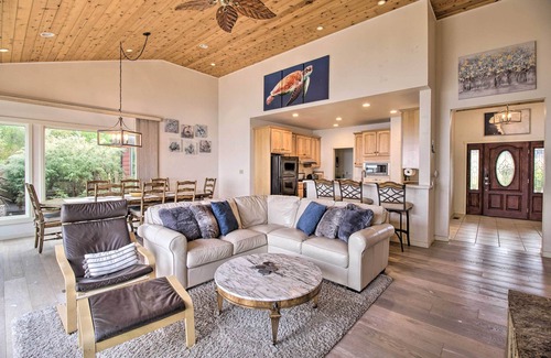 Point Arena Casa | Oceanfront Point Arena House w/ Lovely Deck!