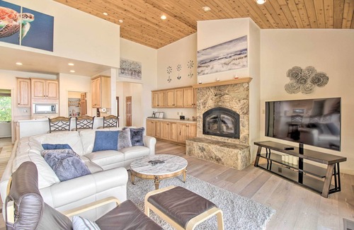 Point Arena Casa | Oceanfront Point Arena House w/ Lovely Deck!