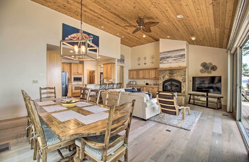 Point Arena Casa | Oceanfront Point Arena House w/ Lovely Deck!