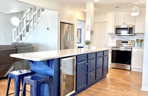Holden Beach Casa | OCEANFRONT, Renovated 4BR, 3BA Home Sleeps 8