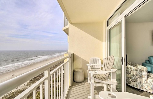 Crescent Beach Apartamento | Oceanfront Resort Condo in North Myrtle Beach