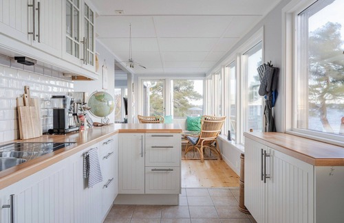 Varmdo Casa | Oceanfront Retreat - Heated Pool, Sauna, Jacuzzi