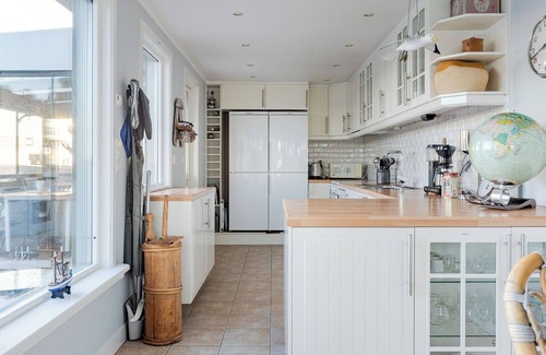 Varmdo Casa | Oceanfront Retreat - Heated Pool, Sauna, Jacuzzi