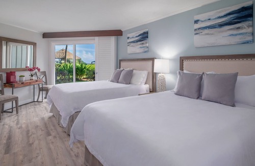 Hanamaulu Complejo | OCEAN/POOL VIEWS w/ WALKOUT access from PRIVATE LANAI, 2 QUEEN BEDS - KBR 3126