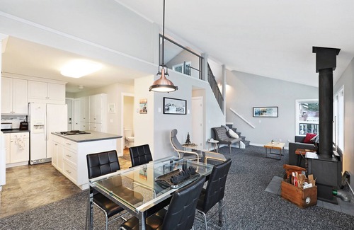 Buckley Bay Casa | Oceanfront Retreat in Buckley Bay