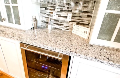 Oak Harbor Casa | Retiro Frente al Mar con Jacuzzi, Sala de Juegos y Vistas – Para 12+ Personas