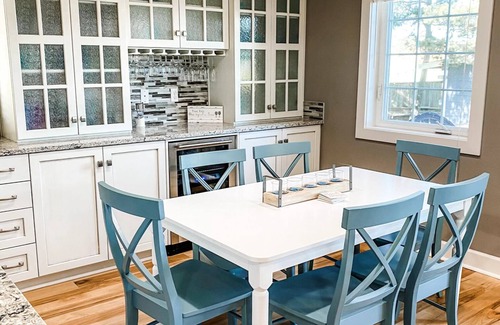 Oak Harbor Casa | Retiro Frente al Mar con Jacuzzi, Sala de Juegos y Vistas – Para 12+ Personas