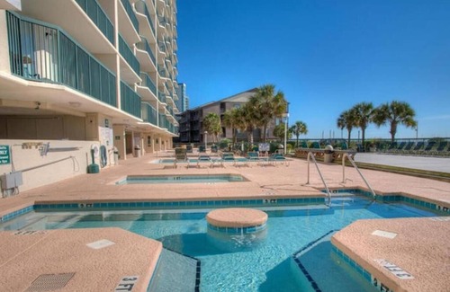 Ocean Drive Condominio | Oceanfront Sleeps 8 Ashworth Resort 3 bed 3 bath Free Parking Pools Lazy River