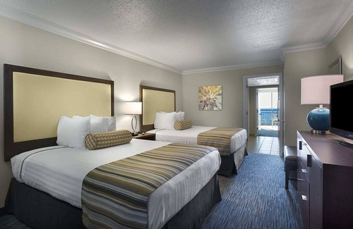 Myrtle Beach Complejo | Oceanfront Suite at Coral Beach Resort - Full Access to Amenities!