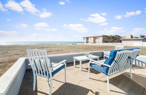 San Simeon Cabaña | Oceanfront Unicorn Cottage - No Comparable Property Around