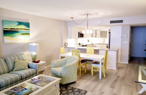 Wrightsville Beach Condominio | Hermoso, condominio de 2 dormitorios frente al mar, renovación 2019