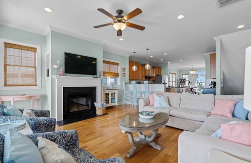 North Carolina Coast Casa | OCEANFRONT, UPDATED, Heated Pool, Elevator, Clean, Near Boardwalk, Shops, Dining