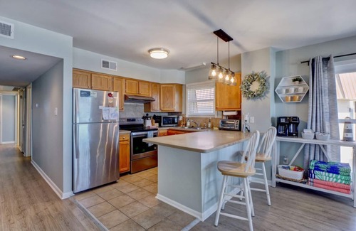 McCutcheon Field Casa | Oceanfront & Sound Views * Pool *