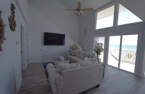 Emerald Isle Casa | Oceanfront vacation property - West