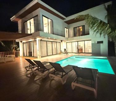 San Juan Casa | Oceanfront - Villa Catalina - Beach House