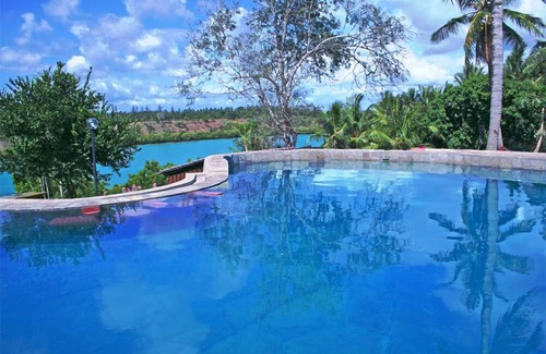 Mtwapa Villa | Villa frente al mar en la costa norte, cerca de Mombasa | Staff, 16m piscina, 6000m² Park, A / C