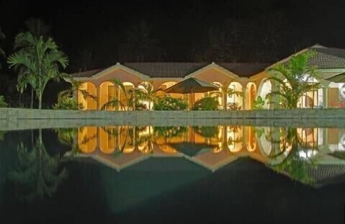 Mtwapa Villa | Villa frente al mar en la costa norte, cerca de Mombasa | Staff, 16m piscina, 6000m² Park, A / C