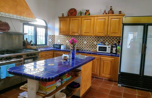 Cuastecomates Villa | Villa frente al mar con piscina