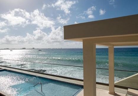 Northwest Point Apartamento | Oceanfront with 7 mile beach views, Ground-Floor, Pool, Sleeps 6