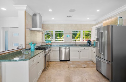 Great Exuma Casa | OCEANFRONT, with spectacular infinity pool on Tar Bay. An Exuma paradise.