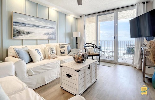 New Smyrna Beach Casa | Oceania Beach Club Superior Beachfront Condos