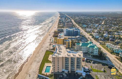 New Smyrna Beach Casa | Oceania Beach Club Superior Beachfront Condos