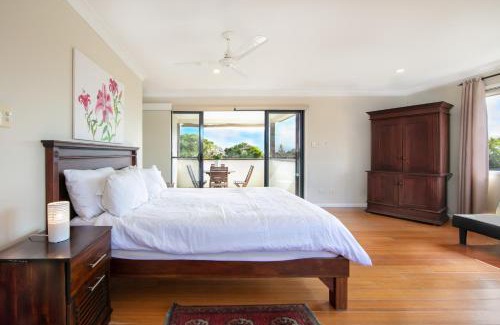 Yamba Casa | Oceania Peace