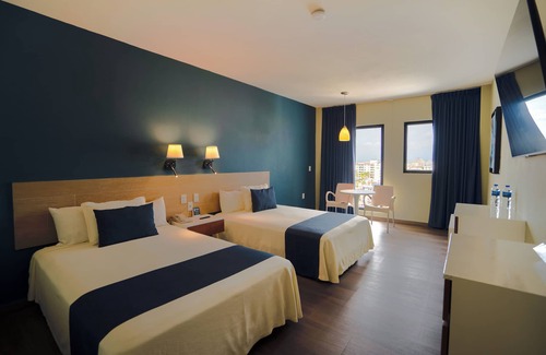 Zona Dorada Hotel | Oceano Palace Beach Resort