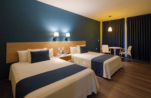 Zona Dorada Hotel | Oceano Palace Beach Resort