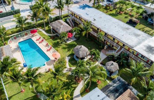 Pompano Beach Hotel | Oceans Beach Resort & Suites