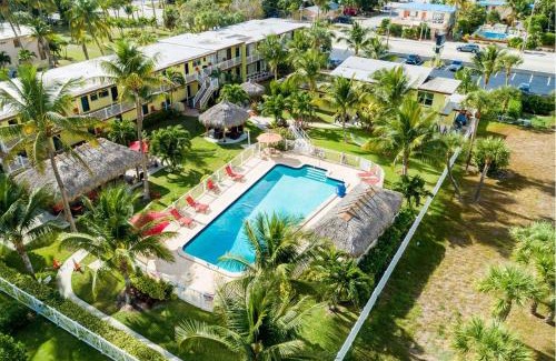 Pompano Beach Hotel | Oceans Beach Resort & Suites
