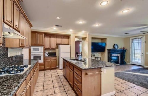 Ocean View Hills Casa | Ocean’s Edge Luxury Retreat + Ocean Views + Pool