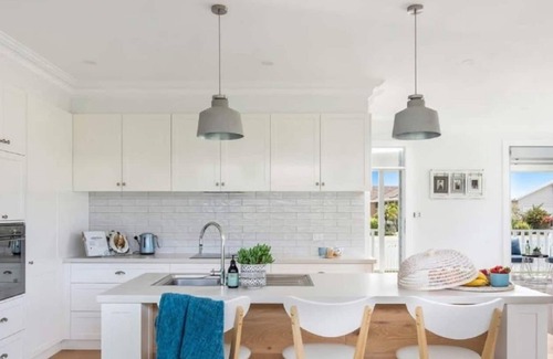 Windang Casa | Oceans Escapes @ Windang Beach