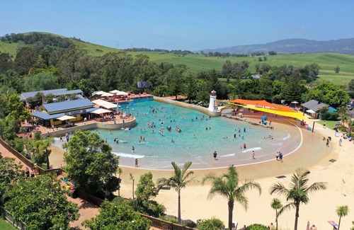 Windang Casa | Oceans Escapes @ Windang Beach