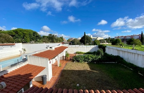 Linda-a-Velha Casa | Oceans house - Pool, Sauna, 20 Sleeps, 7m to beach