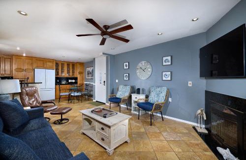 Townsite Casa | Oceanside Beach Condos