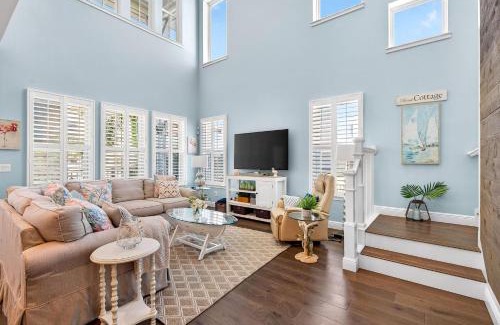 Redington Beach Casa | Oceanside Beach Cottage