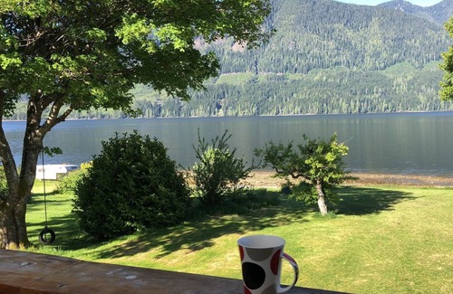 Port Alice Casa | Oceanside Beach Retreat surrounded by nature's beauty.