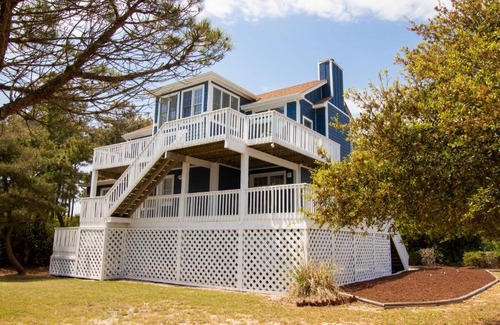 Corolla Light Casa | Oceanside, Close to Beach Access, Close to Shopping, Community Amenities, 717, Captains Quarters