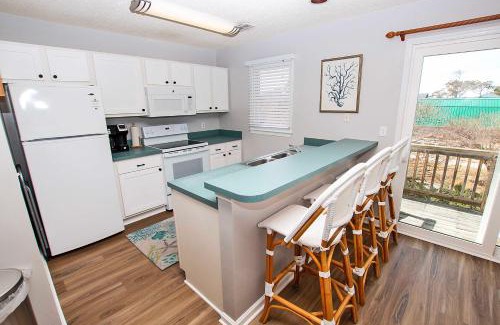 Corolla Light Casa | Oceanside, Community Pools, M24, Sunshine & Tan Lines